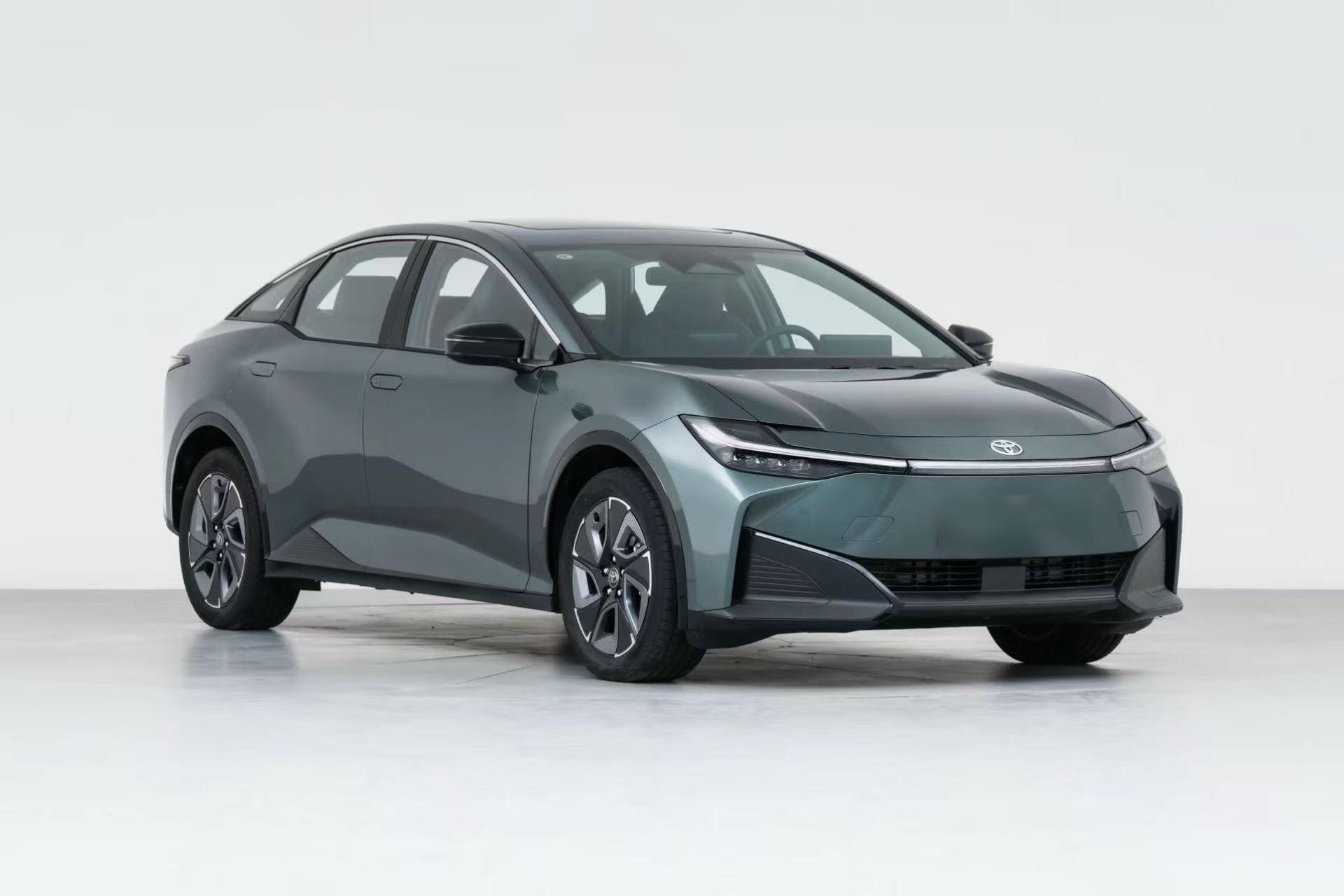 Toyota BZ3