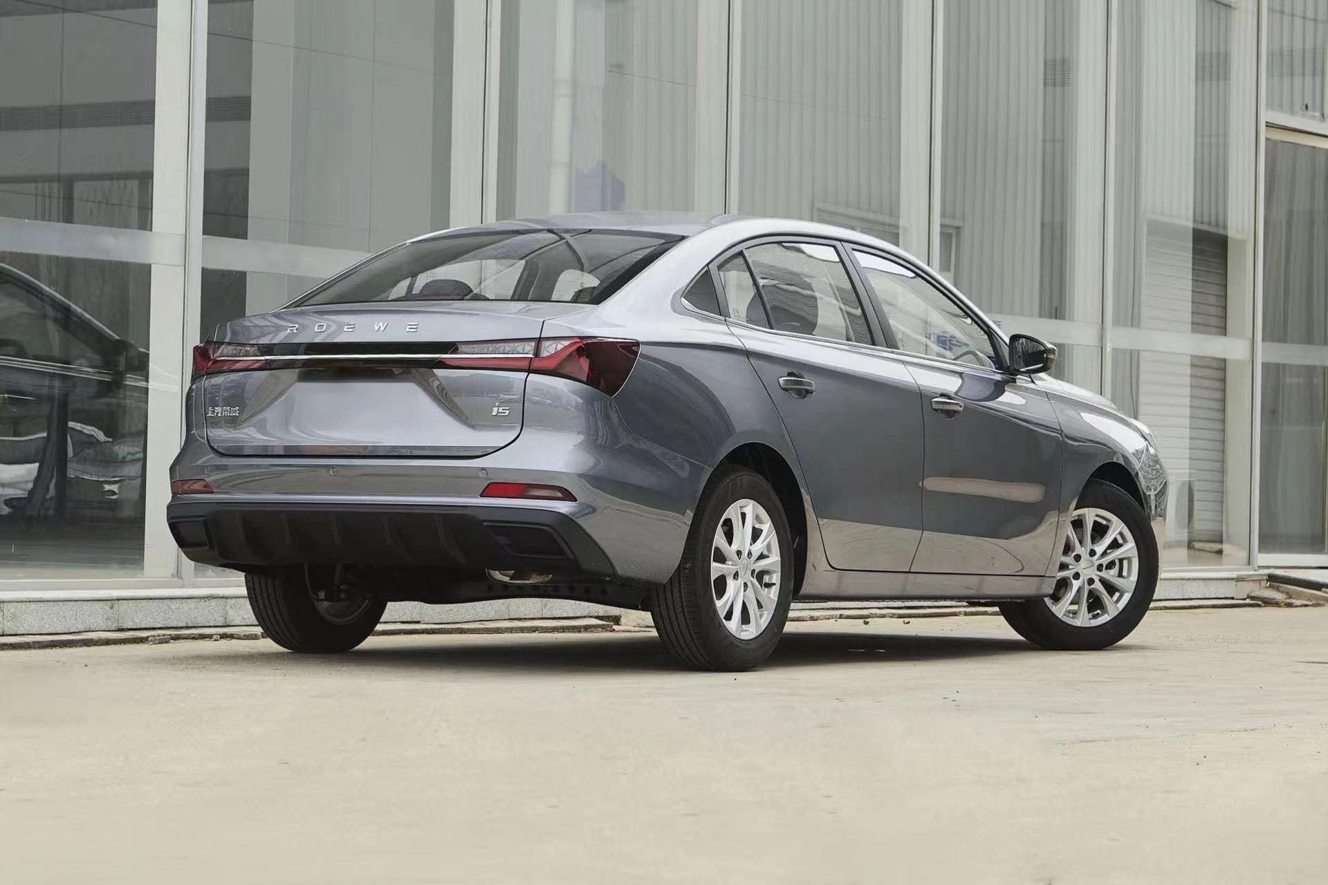 ROEWE i5
